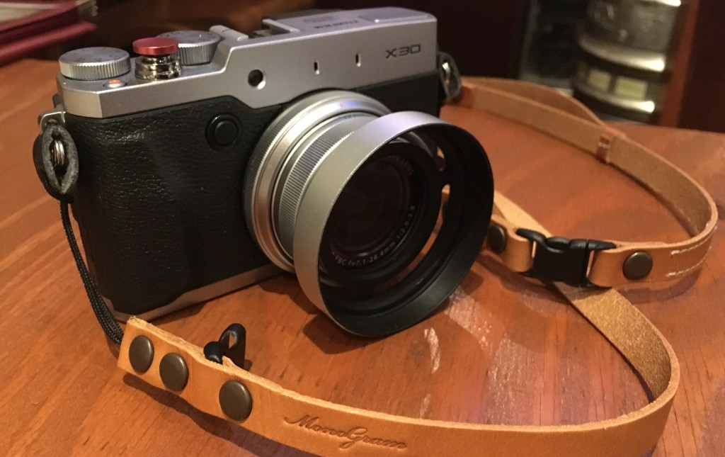 FUJIFILM X30をアクセサリーでカスタマイズ さらに持ち歩くのが楽しいカメラに！